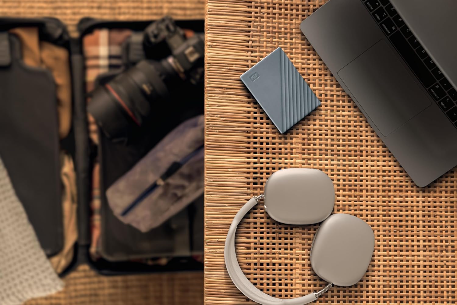 WD 2TB Portable Hard Drive, Works with USB-C and USB-A Devices - Image 5